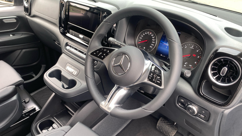 Mercedes-Benz Vito L2 Diesel Rwd 119CDI Select Crew Van 9G-Tronic